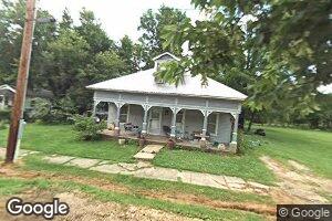 305 Pearl St, Iberia, MO 65486