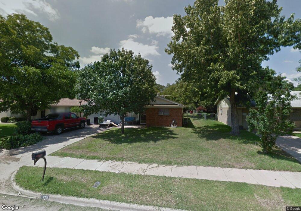 713 Brookfield Dr, Hurst, TX 76053 - photo 1