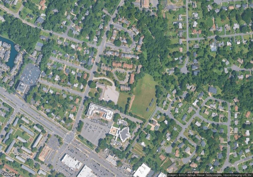 5913 Munson Ct, Falls Church, VA 22041 - photo 1