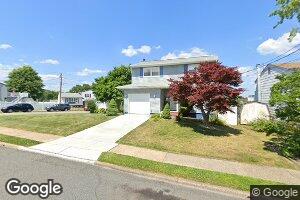 718 Franklin Dr, Perth Amboy, NJ 08861