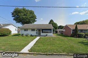 245 Fairview Ave, Wind Gap, PA 18091