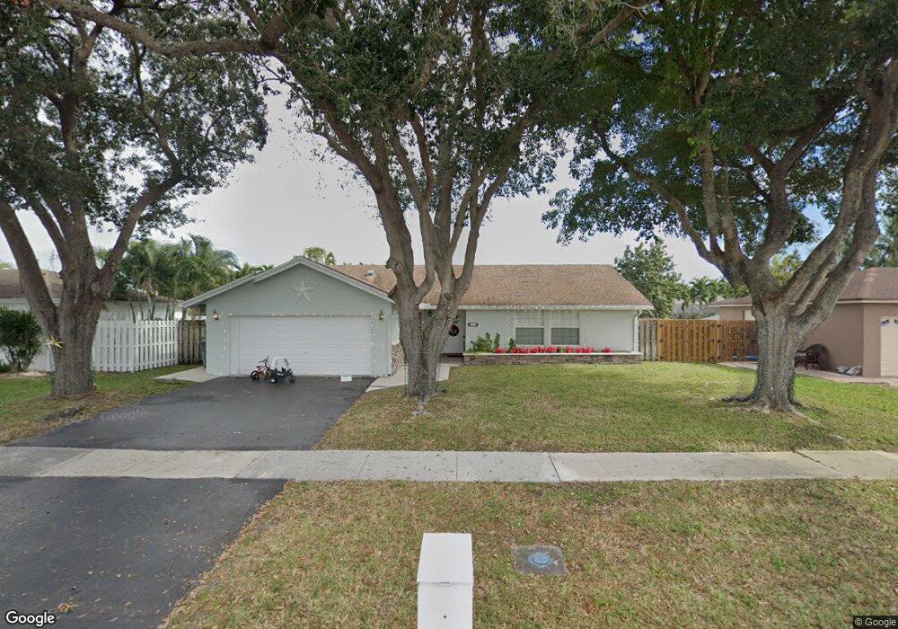 9279 Gettysburg Rd, Boca Raton, FL 33434 - photo 1