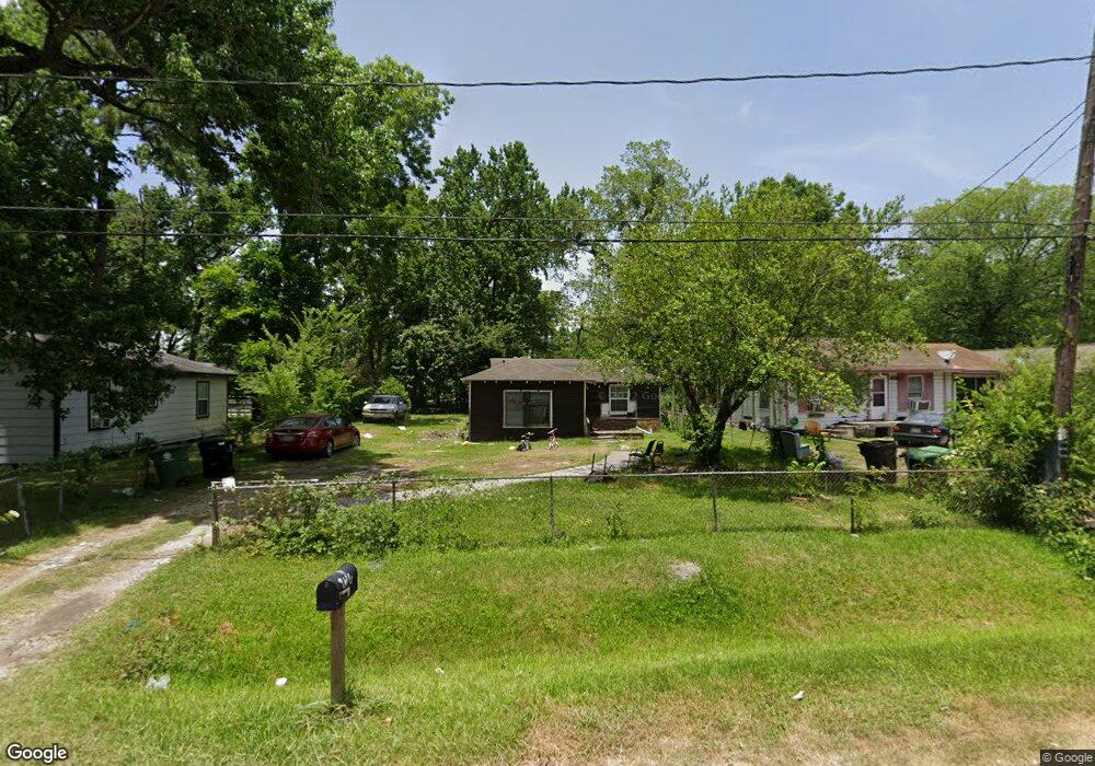 946 Marcolin St, Houston, TX 77088 - photo 1