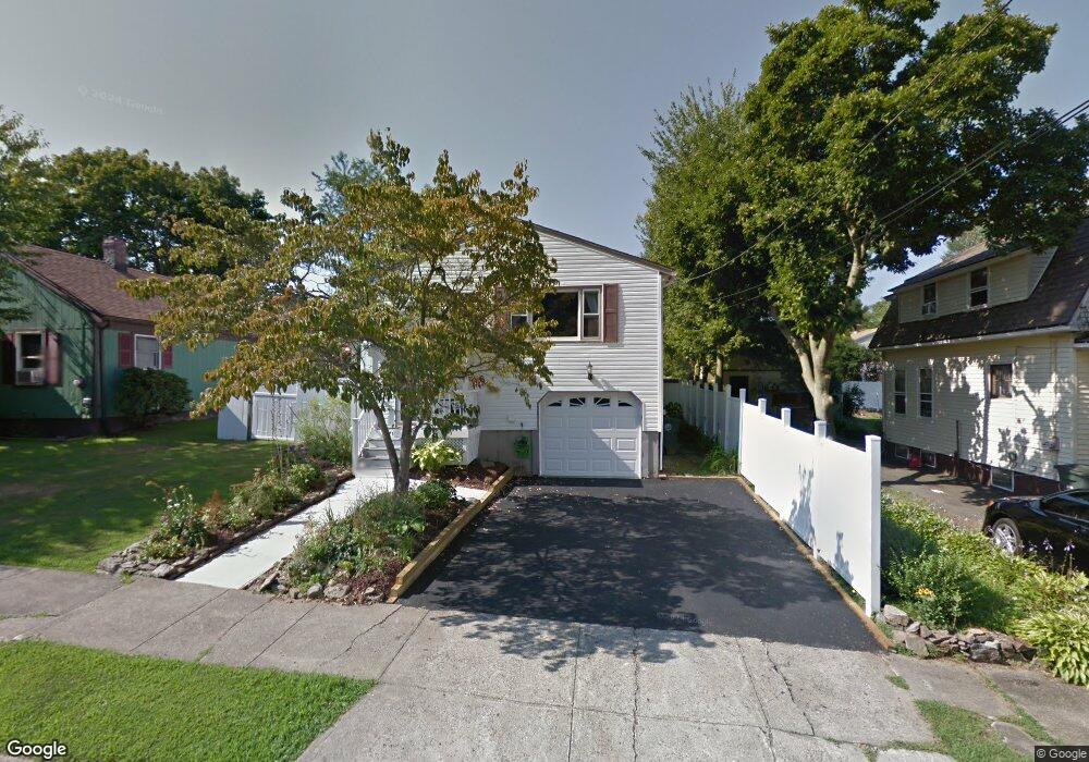 32 Howe St, Milford, CT 06460 - photo 1