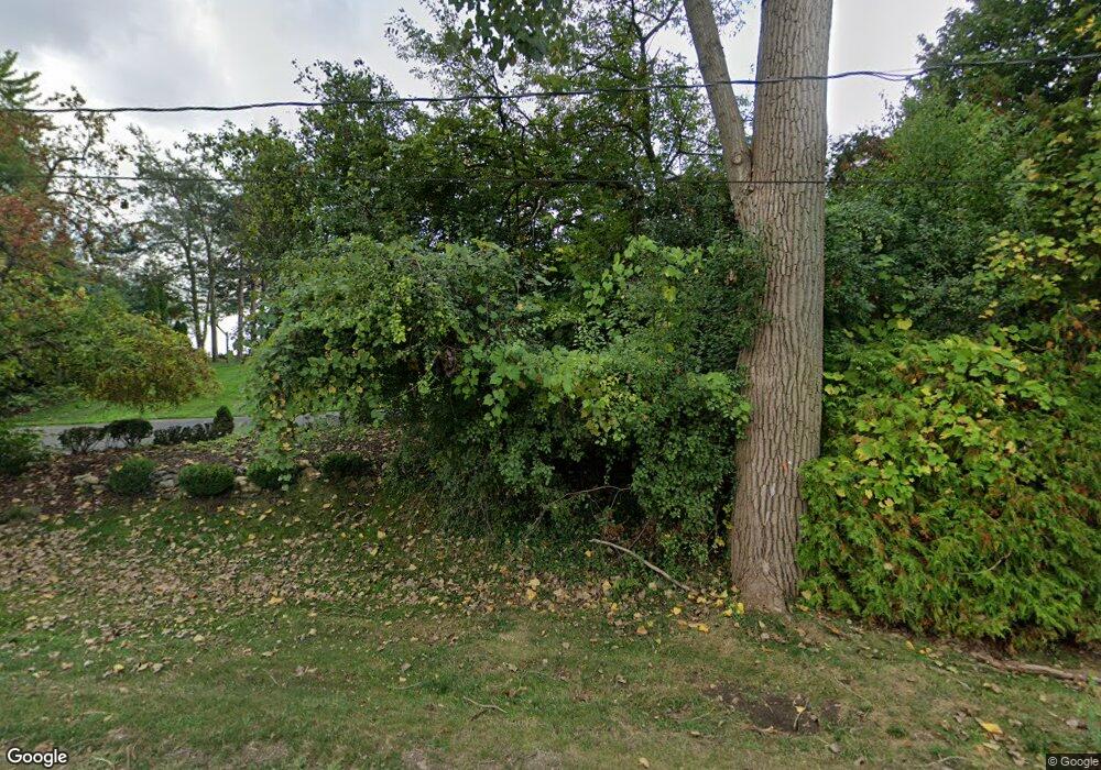 1257 Club Dr, Bloomfield Hills, MI 48302 - photo 1