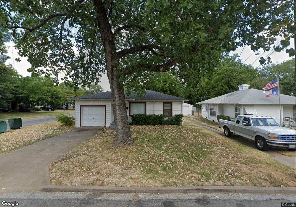 1923 N Alexander St, Sherman, TX 75092 - photo 1