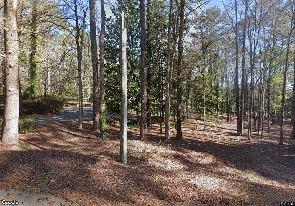 2807 S Hillandale Cir, Macon, GA 31204 - photo 1