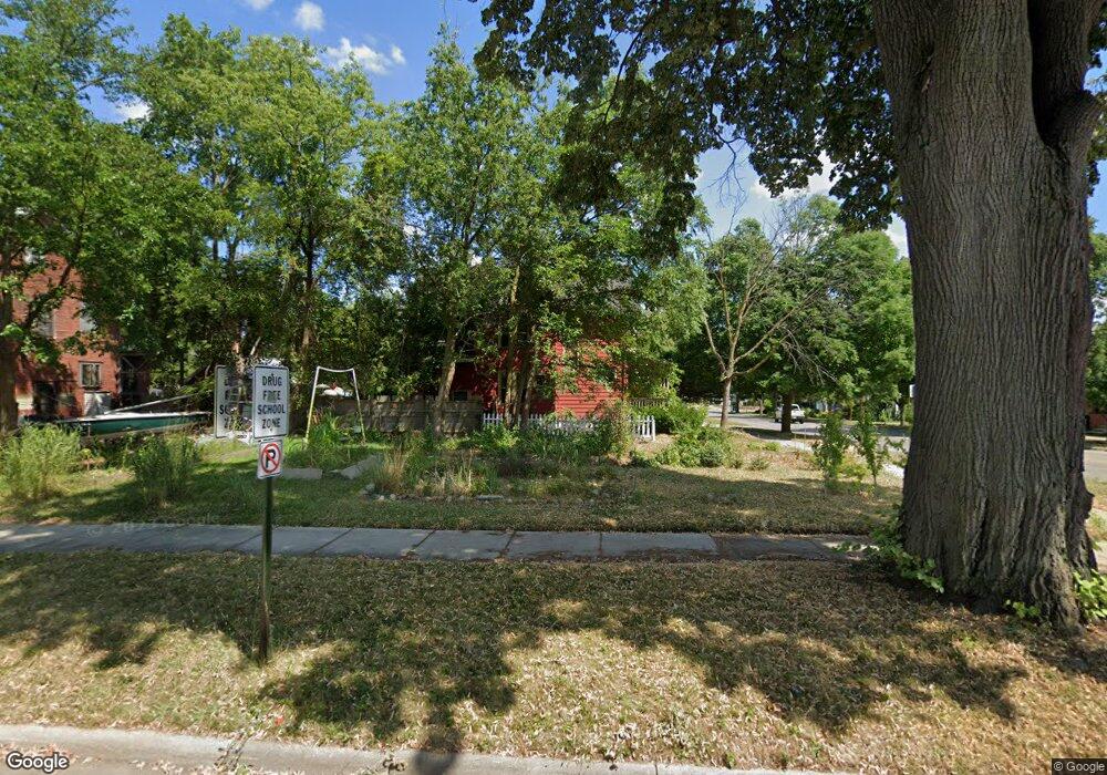 404 N Sycamore St, Lansing, MI 48933 - photo 1