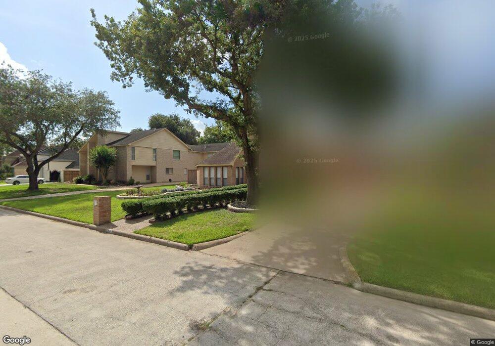 3915 Cherry Forest Dr, Houston, TX 77088 - photo 1