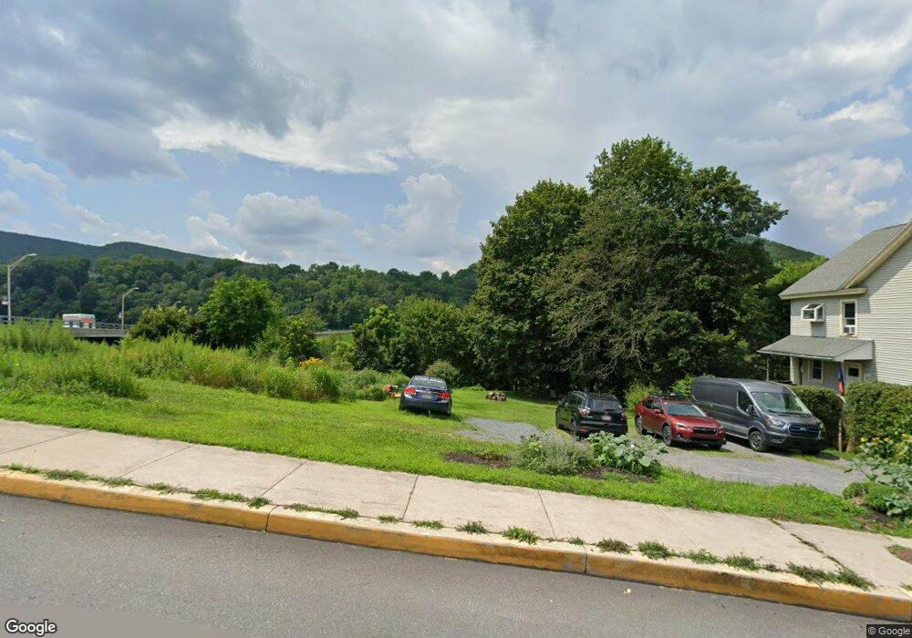 49 W Front St, Jim Thorpe, PA 18229 - photo 1