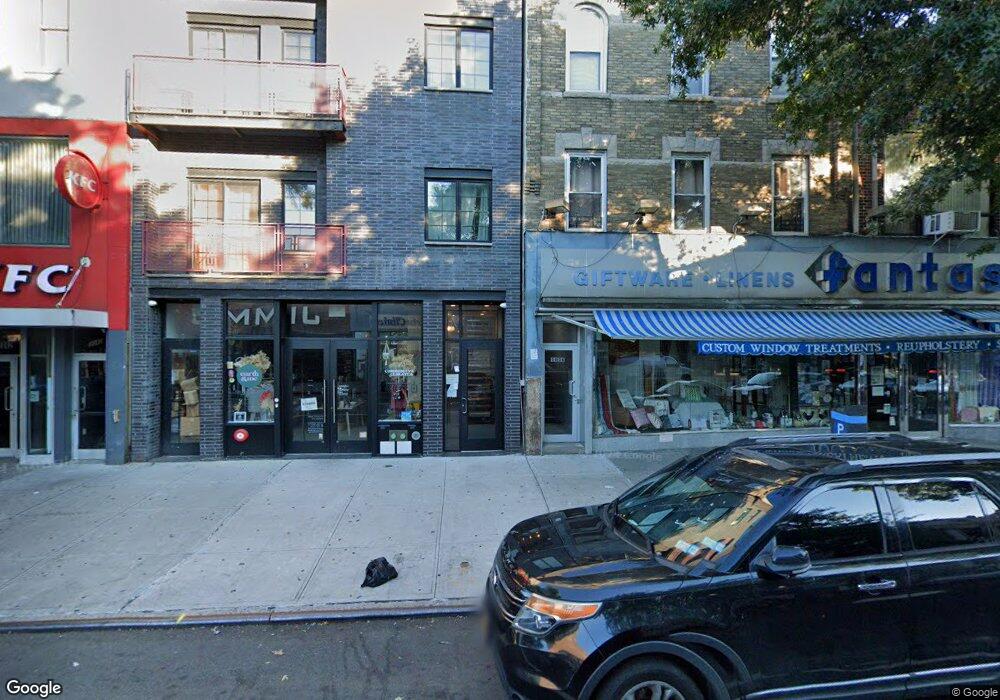 3036 Steinway St, Long Island City, NY 11103 - photo 1