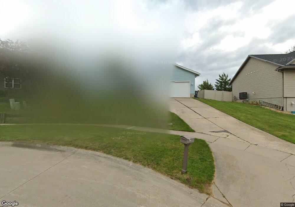 3508 Amanda Ct NW, Cedar Rapids, IA 52405 - photo 1