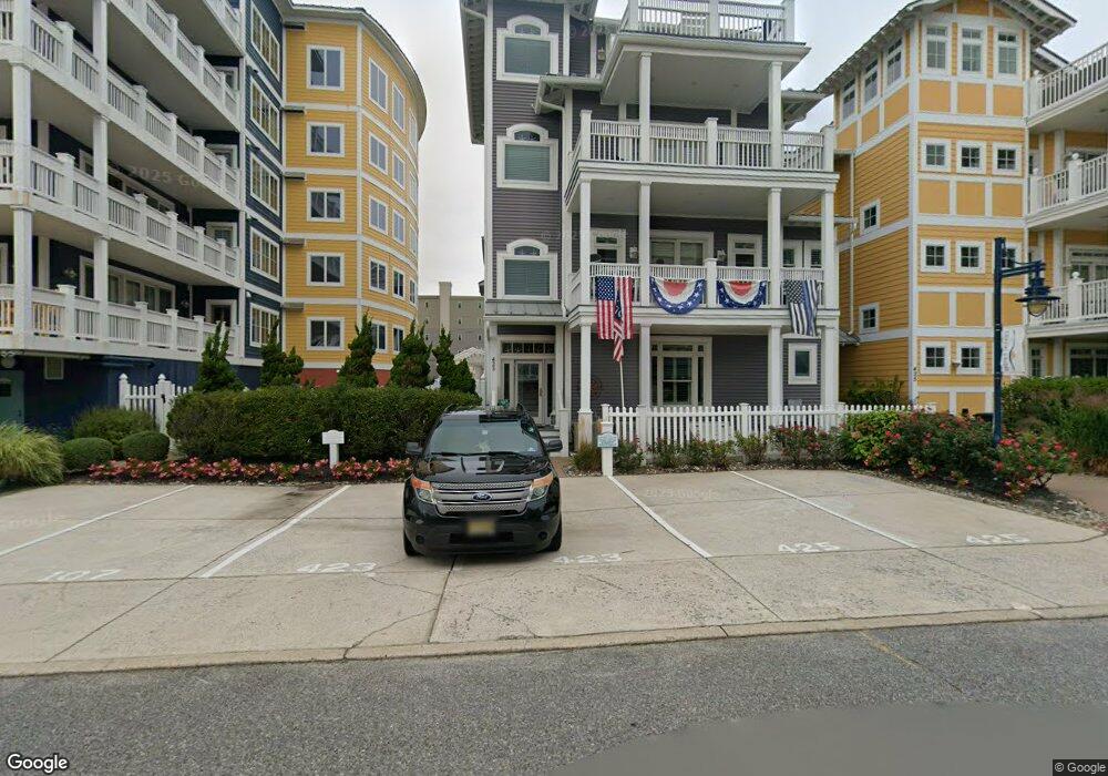 423 E Nashville Ave, Wildwood, NJ 08260 - photo 1