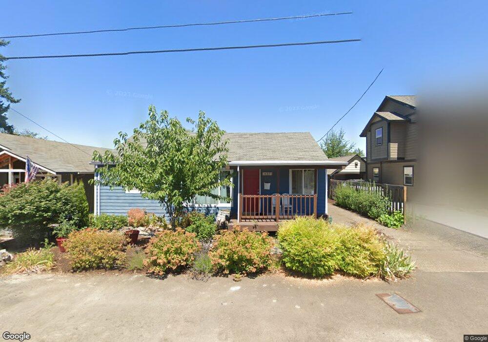 437 W Monroe St, Carlton, OR 97111 - photo 1