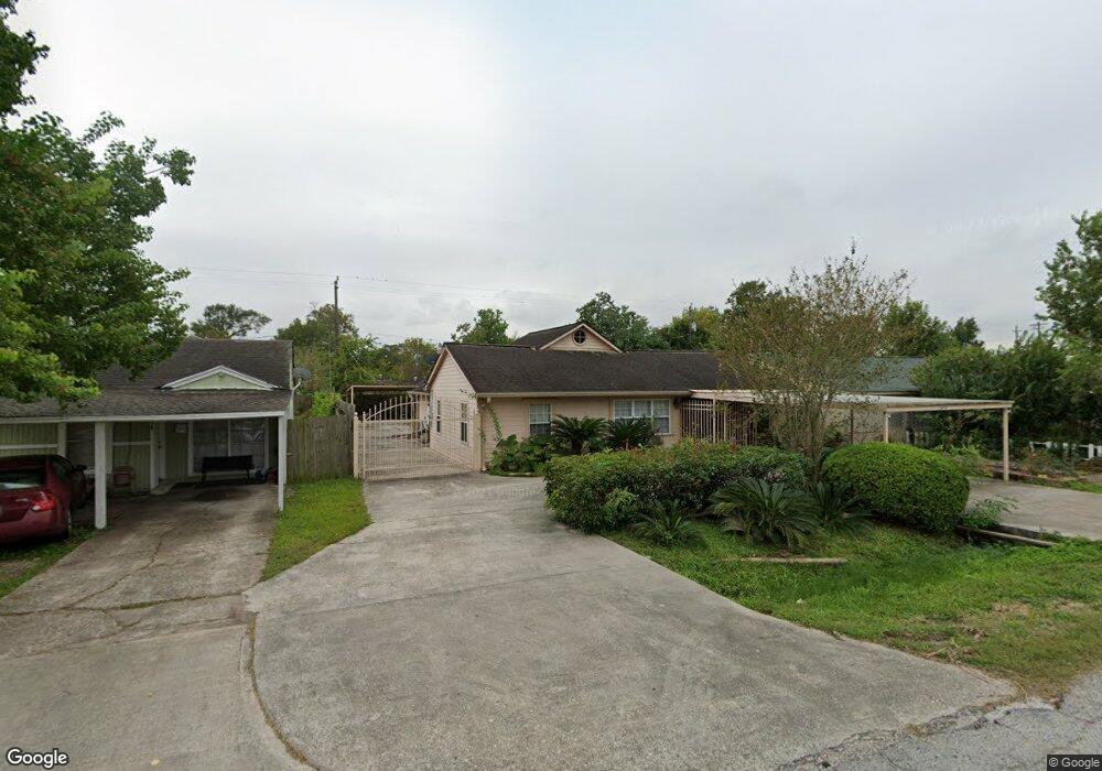 13434 Granada St, Houston, TX 77015 - photo 1