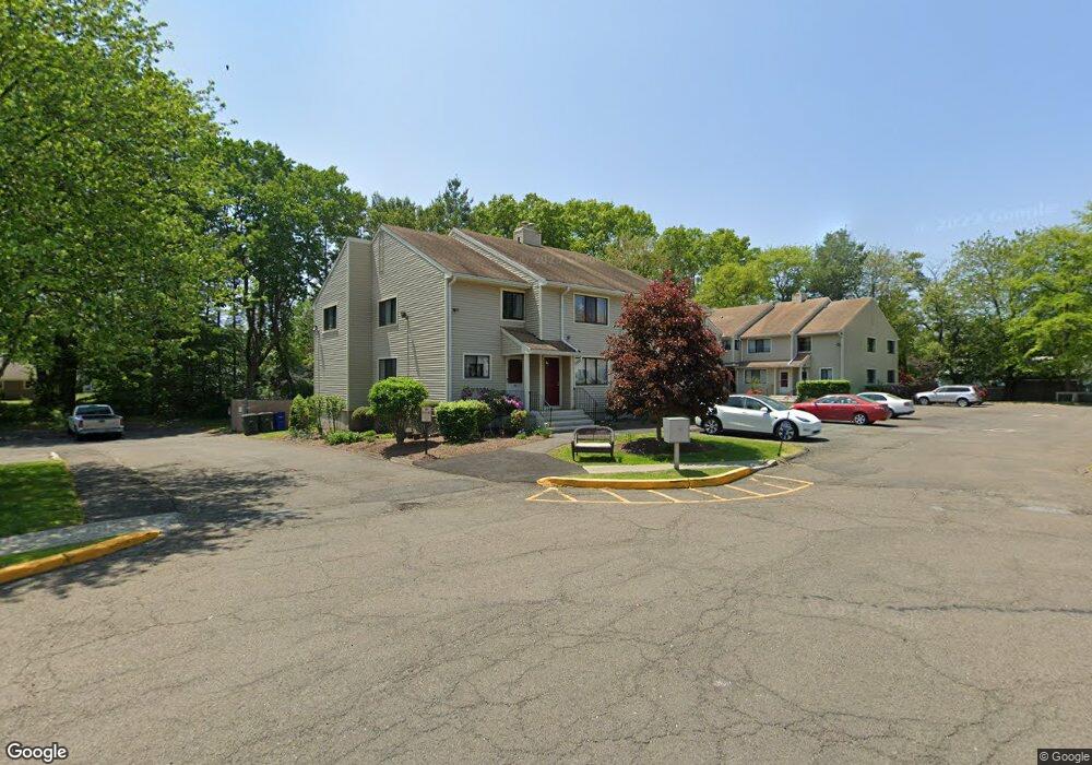 79 Lance Cir, Bridgeport, CT 06606 - photo 1