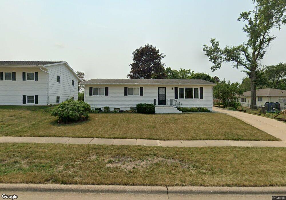 3709 Sue Ln NW, Cedar Rapids, IA 52405 - photo 1