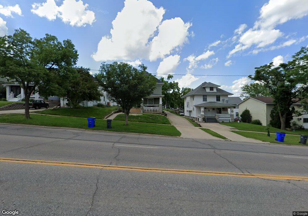 1112 1st Ave NW, Cedar Rapids, IA 52405 - photo 1