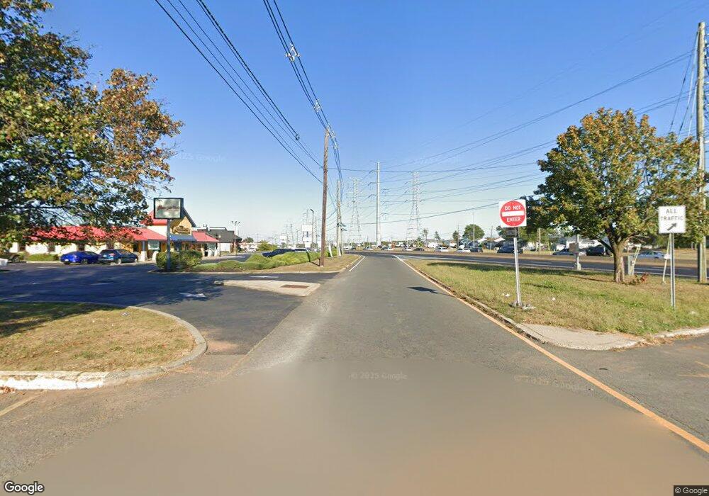 401 N Lafayette Rd, Metuchen, NJ 08840 - photo 1