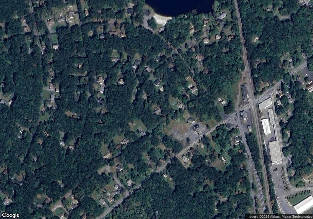 2318 Winchester Rd, Pocono Summit, PA 18346 - photo 1