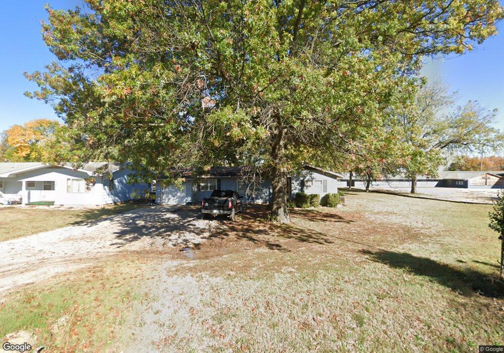 1011 E 4th St, Altamont, KS 67330 - photo 1