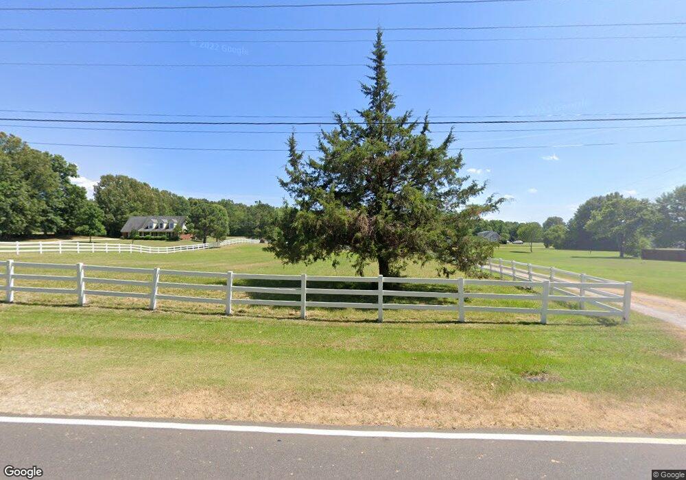 1055 W Oak Grove Rd, Hernando, MS 38632 - photo 1