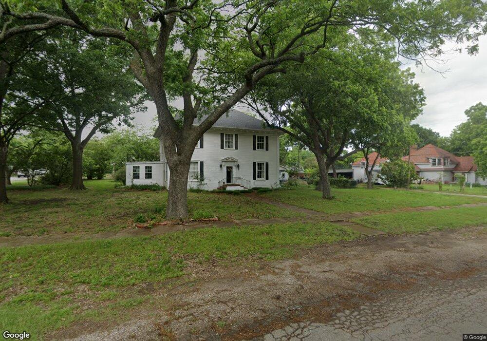 109 S Blanton, Whitewright, TX 75491 - photo 1