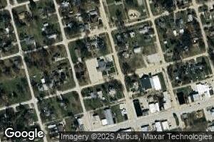 221 N Oak St, Windsor, IL 61957