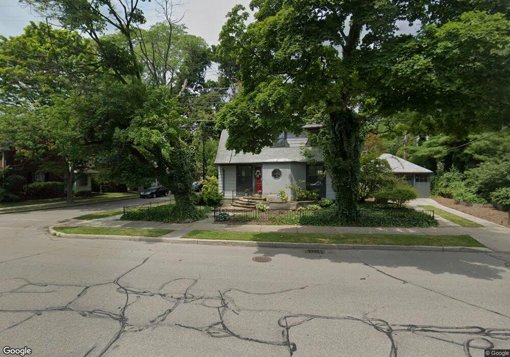 155 Grosse Pointe Blvd, Grosse Pointe Farms, MI 48236 - photo 1