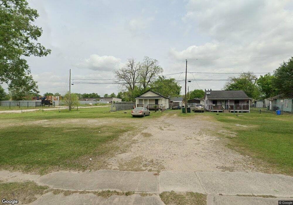 3005 E Crosstimbers St, Houston, TX 77093 - photo 1