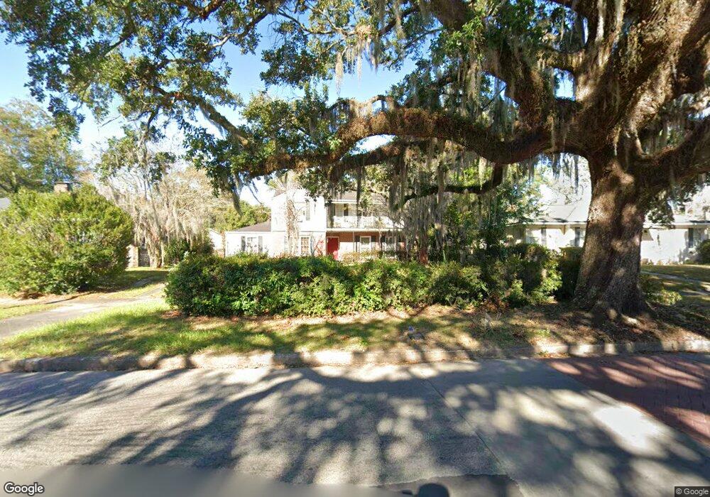 1824 E Henry St, Savannah, GA 31404 - photo 1
