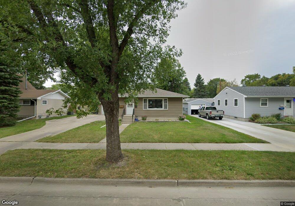 1510 S 16th St, Grand Forks, ND 58201 - photo 1