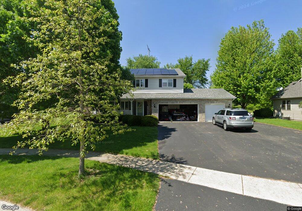 221 Wolverine Dr unit 8, Oswego, IL 60543 - photo 1