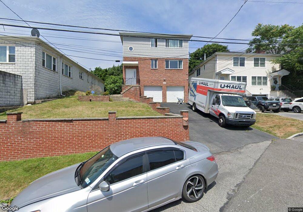 51 Gibson Place unit 2, Yonkers, NY 10705 - photo 1