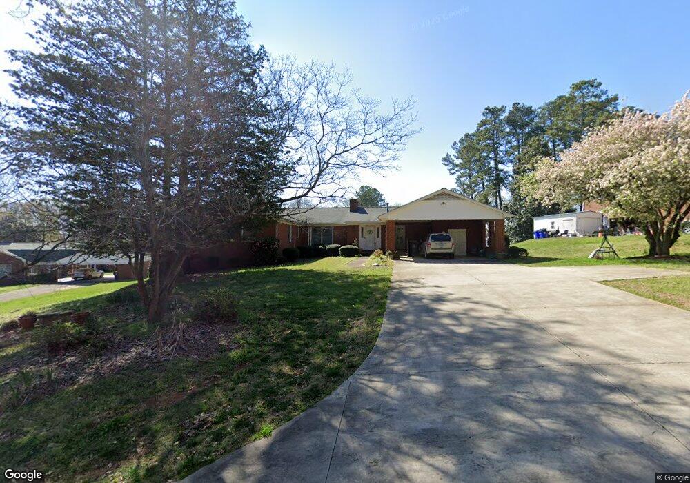 903 Sedgefield Dr, Siler City, NC 27344 - photo 1