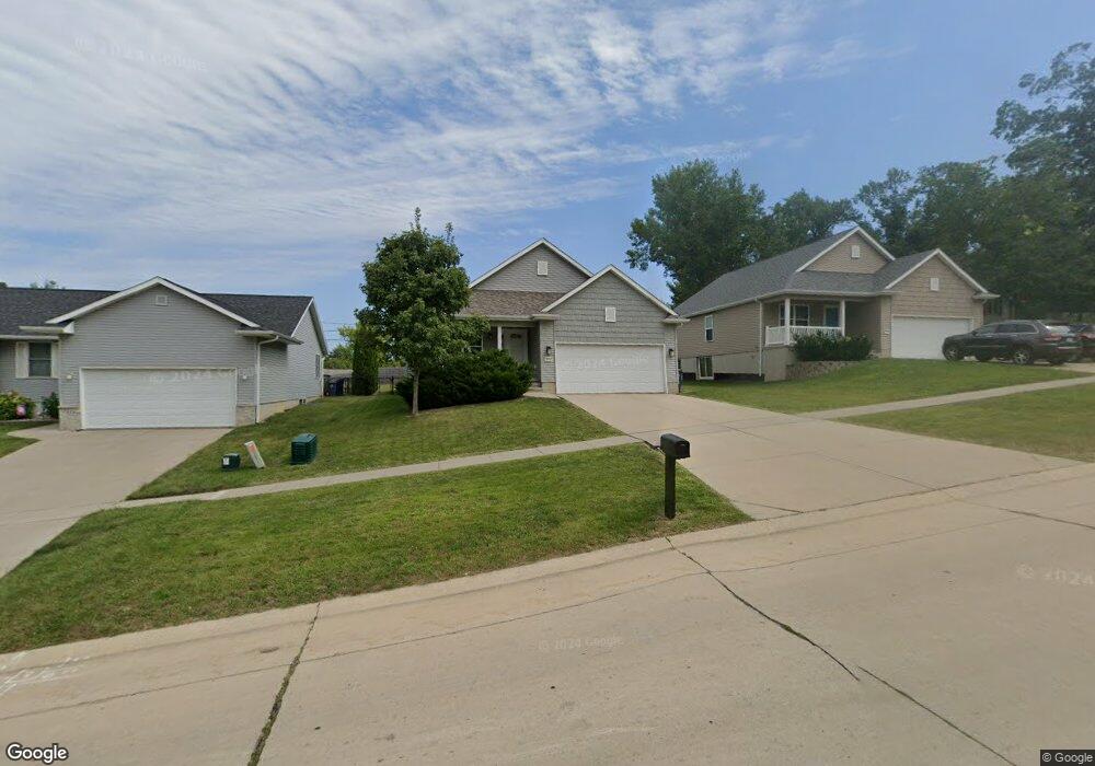 1330 34th St SE, Cedar Rapids, IA 52403 - photo 1