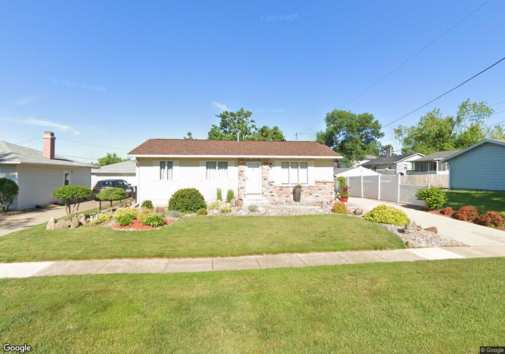 930 29th St NW, Cedar Rapids, IA 52405 - photo 1