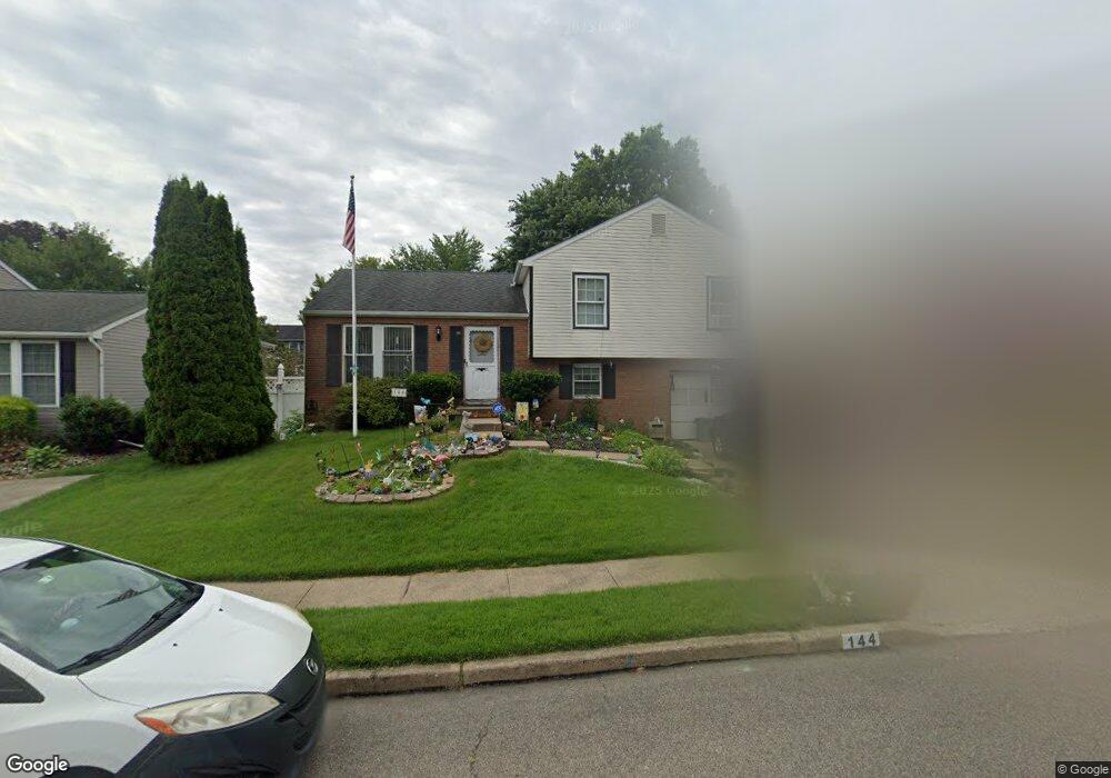 144 Penns Grant Dr, Morrisville, PA 19067 - photo 1