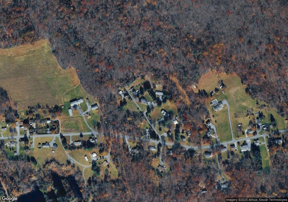 8203 Armstrong Ln, Slatington, PA 18080 - photo 1