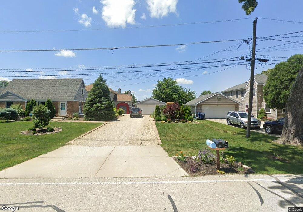 2170 Elmira Ave, Des Plaines, IL 60018 - photo 1