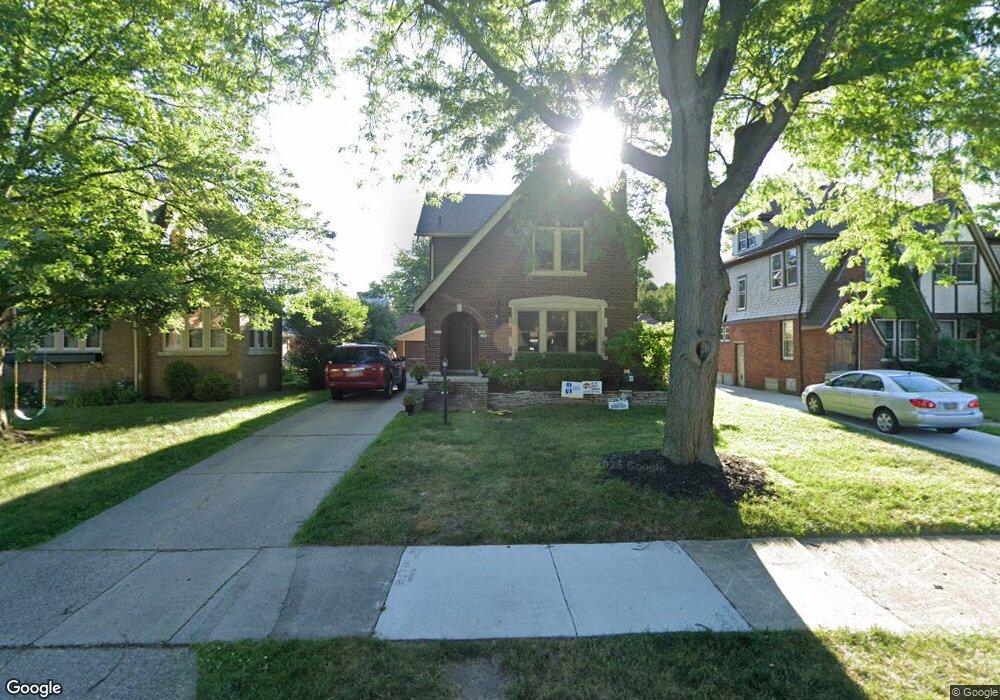 1434 Grayton St, Grosse Pointe Park, MI 48230 - photo 1