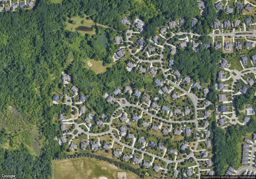 3484 Vineyard Hill Dr, Rochester, MI 48306 - photo 1