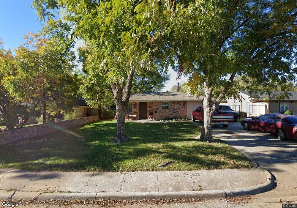 525 Cherokee Trace, Grand Prairie, TX 75051 - photo 1