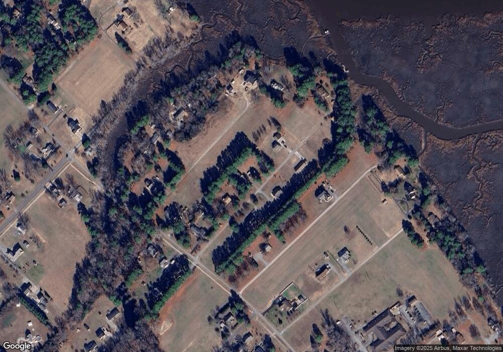 1360 Geron Ln, West Point, VA 23181 - photo 1