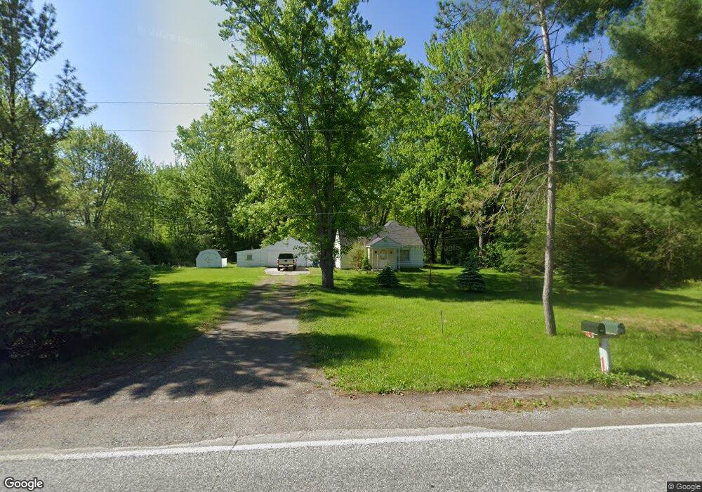 1745 W Curtis Rd, Saginaw, MI 48601 - photo 1