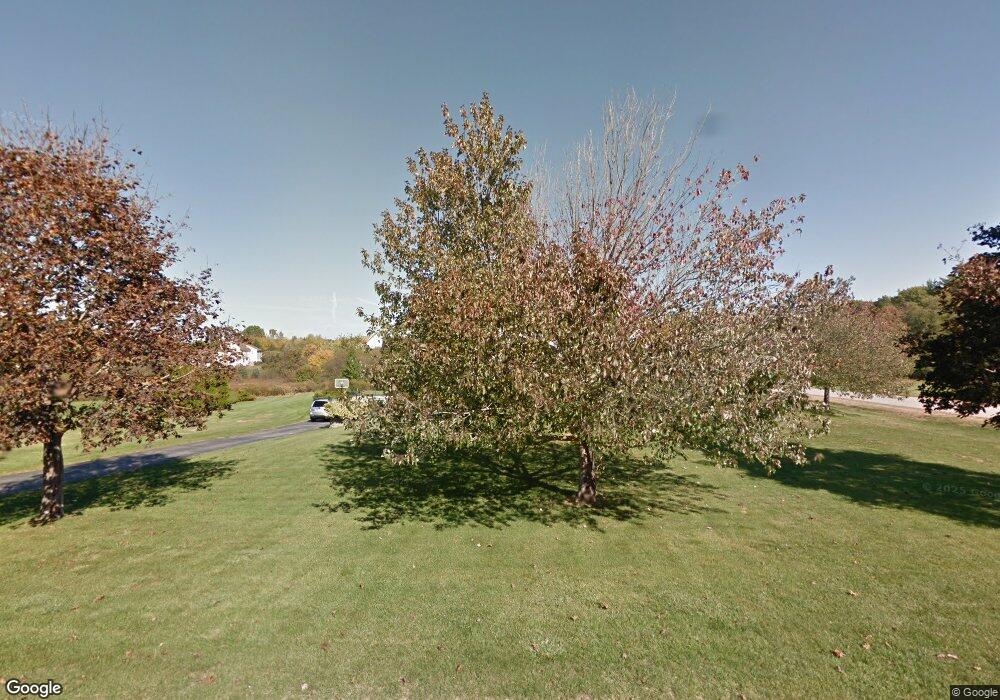 5 Strawberry Ln, Stratham, NH 03885 - photo 1