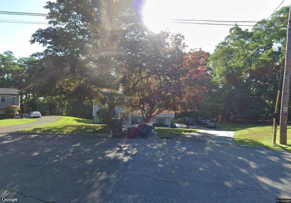 5 Newport Ct, Suffern, NY 10901 - photo 1