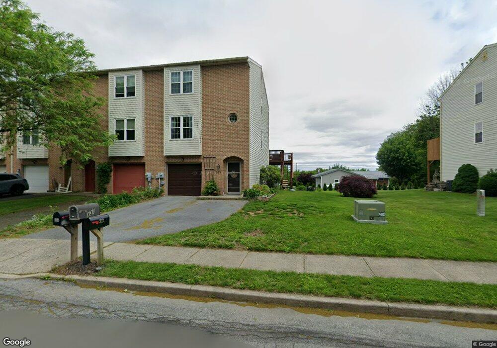 333 W 2nd St, Alburtis, PA 18011 - photo 1