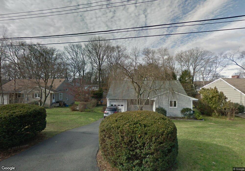 43 Woodridge Dr S, Stamford, CT 06902 - photo 1