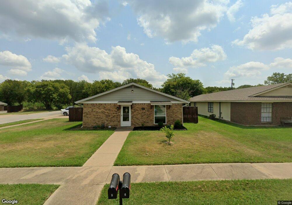 1407 S Cardinal St, Ennis, TX 75119 - photo 1